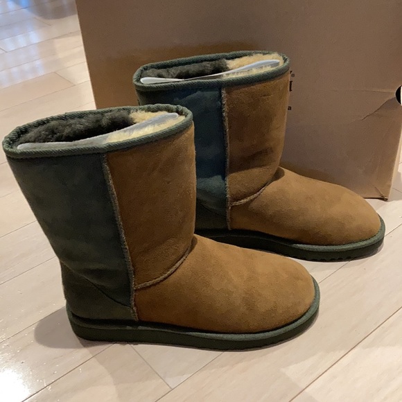 Ugg Classic Boot - Picture 4 of 6